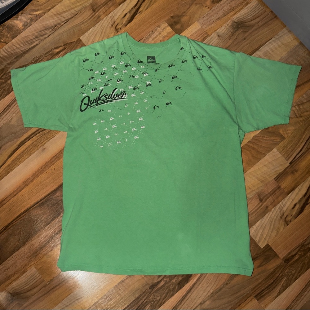 Y2K Quicksilver Repeating Logo Pattern T-shirt